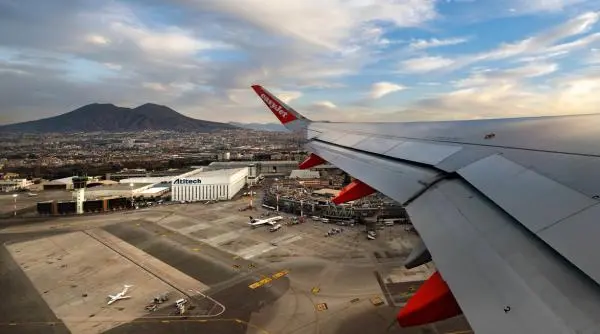 Aeroportul din Napoli se închide complet în noiembrie pentru reparații capitale!