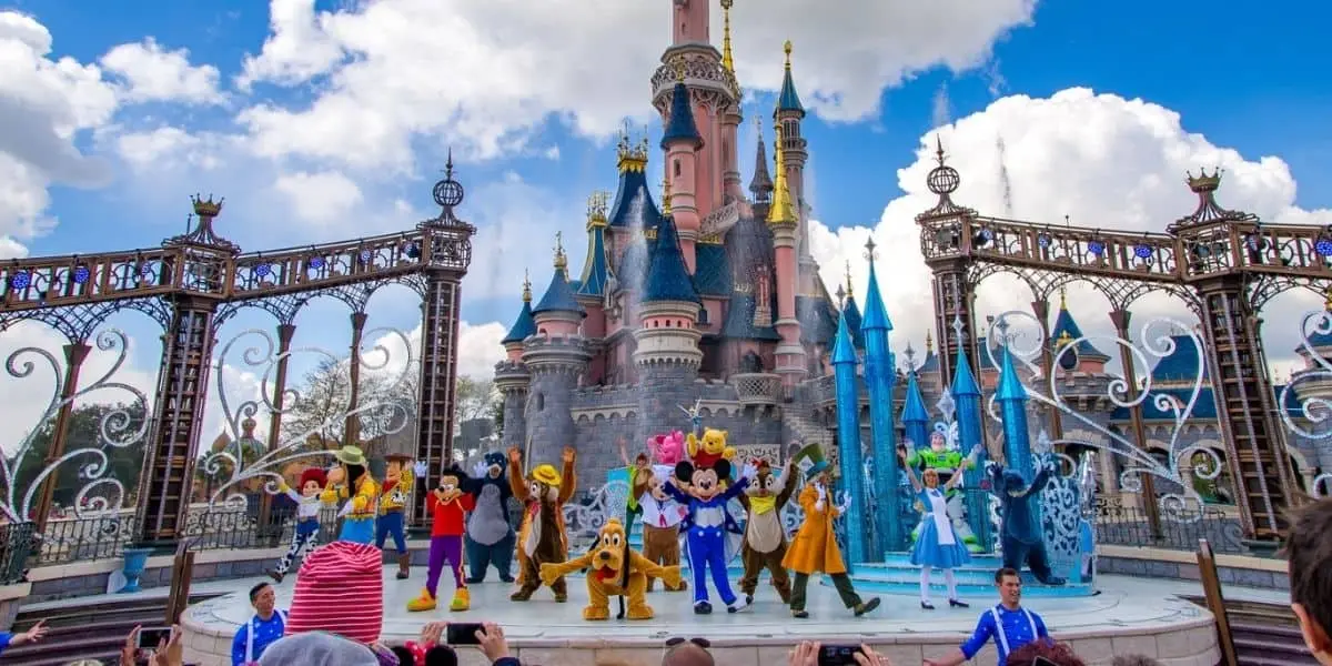 Zona castelului „Sleeping Beauty” închisă la Disneyland Park