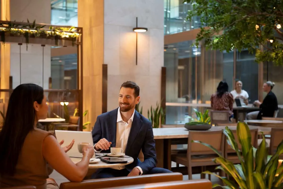 Hilton simplifică viața IMM-urilor cu platforma nouă de rezervări