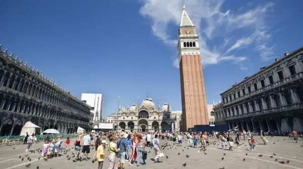 Veneția intenționează să majoreze taxa de vizitare la 50 de euro pe zi din 2027