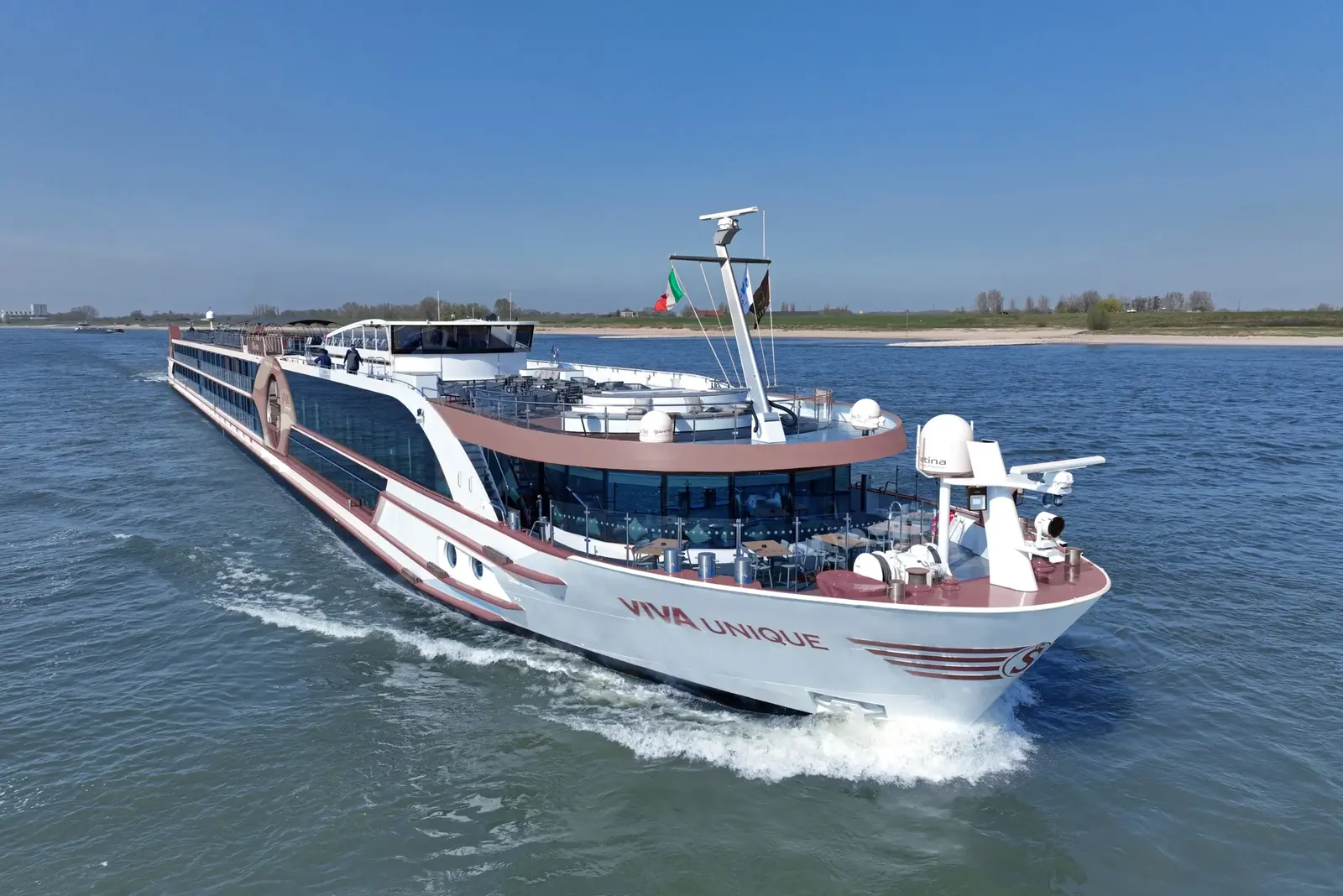 VIVA Cruises dă tonul croazierele viitorului cu cadouri gourmet!